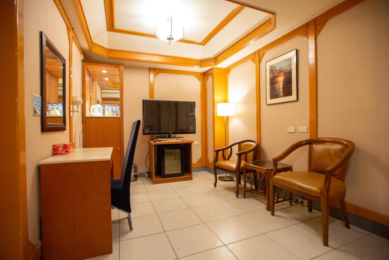 Hua Guo Hotel Keelung Extérieur photo