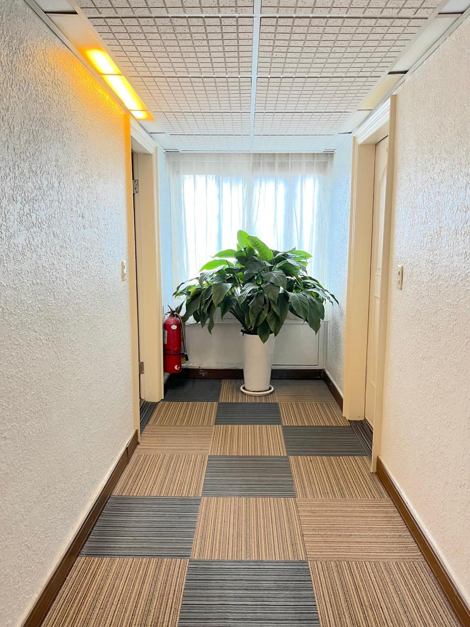 Hua Guo Hotel Keelung Extérieur photo